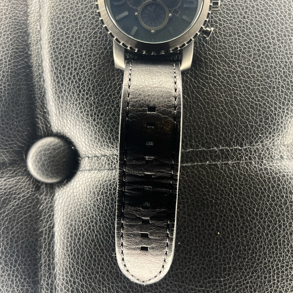 Fossil Watch - Picture 4 of 7